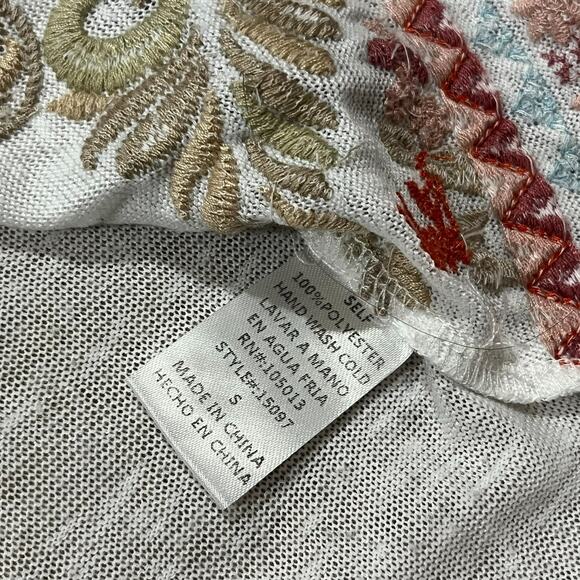 Andree By Unit White Floral Embroidered Kimono Top Size Small - Picture 3 of 5